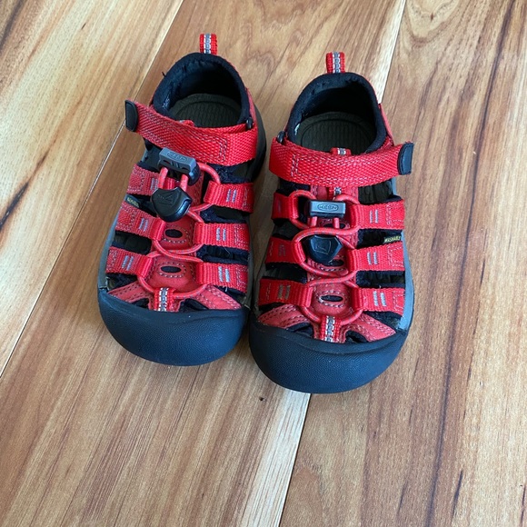 KEEN Kids Newport H2 (Little Kid/Big Kid) Unisex - Picture 2 of 8